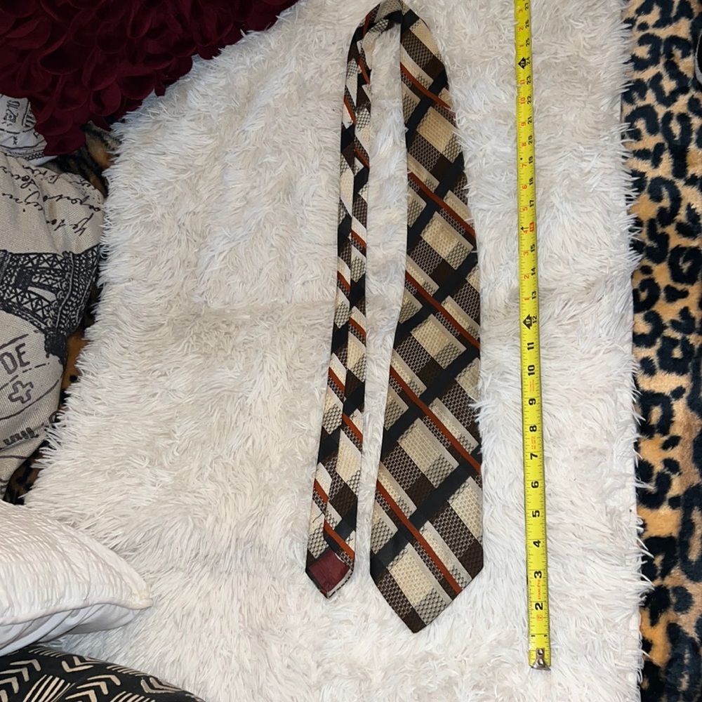 Harris & Frank men tie